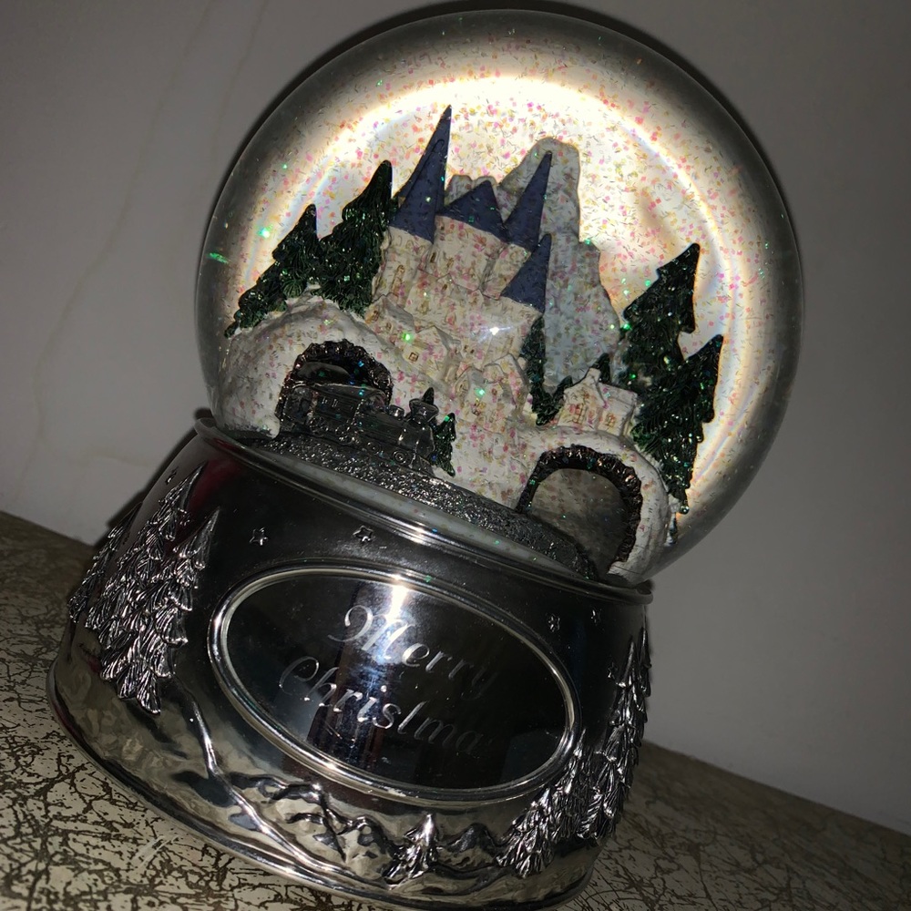 Winter Wonderland Express Snow Globe